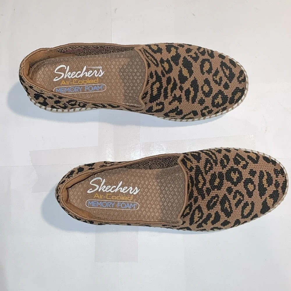 Skechers Air-Cooled Memory Foam Leopard Print Flats Size 5 - Picture 7 of 7